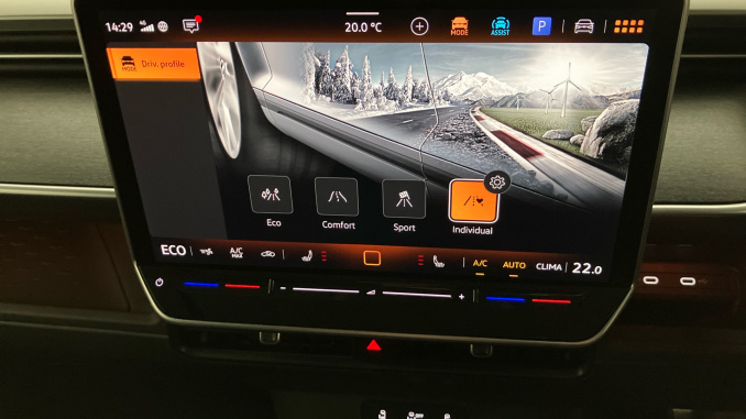 Volkswagen ID. Buzz 210kW Style Pro 79kWh 5dr Auto [Design+] Electric Estate - Image 35
